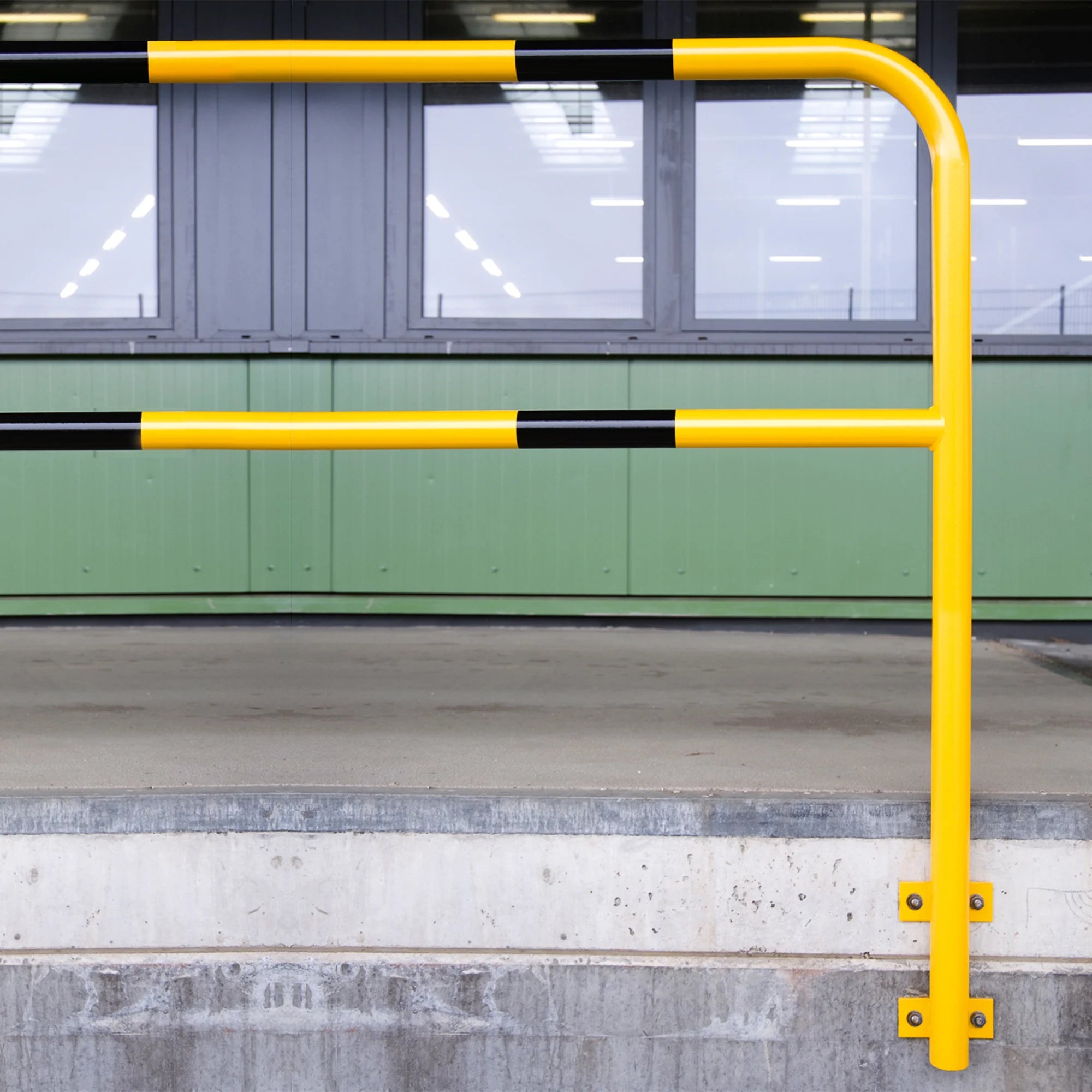 MORION beschermbeugel Ø48 mm – 1,3 meter hoog – verzinkt en gecoat